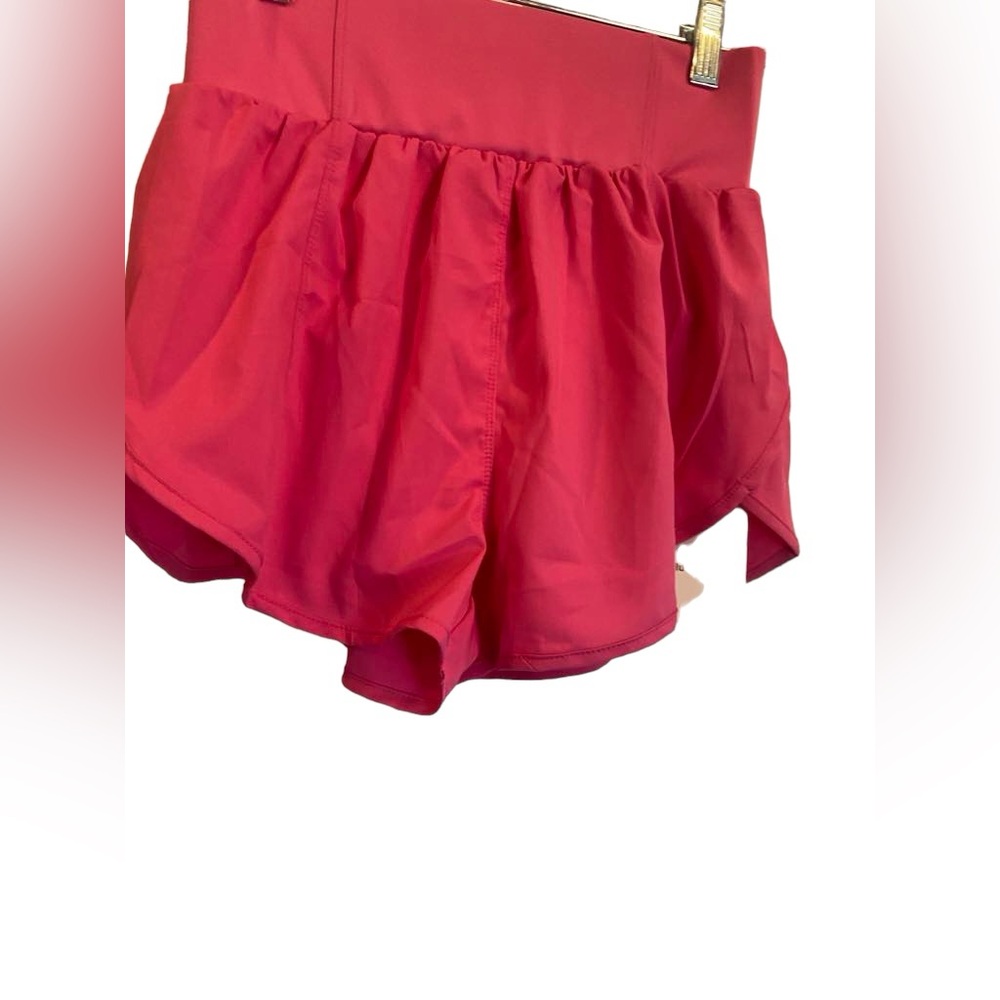 *NWT Lululemon swiftly shorts Size S - Picture 2 of 5